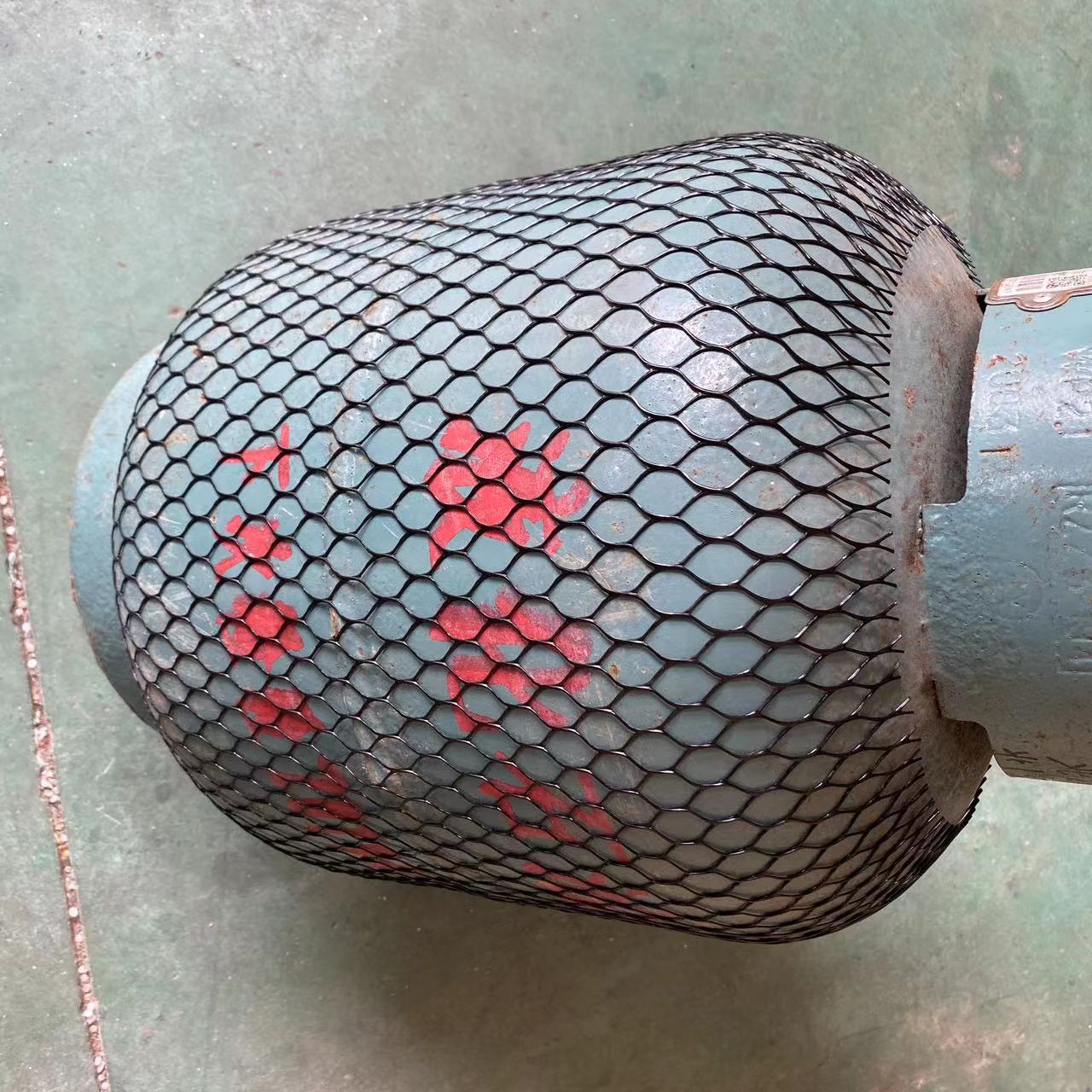 Capac de protecție cu plasă de cilindru de oțel